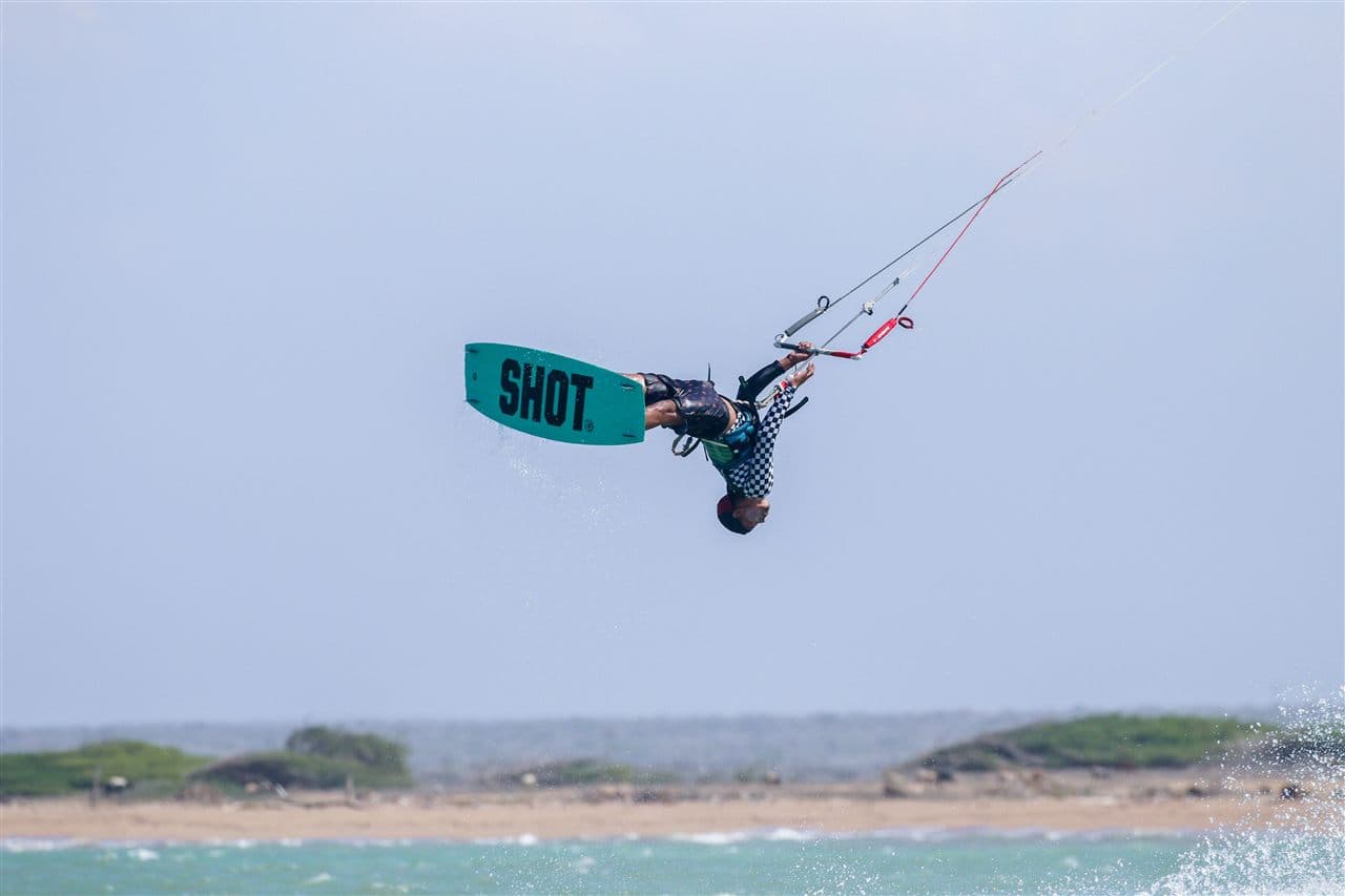 Kitesurfing