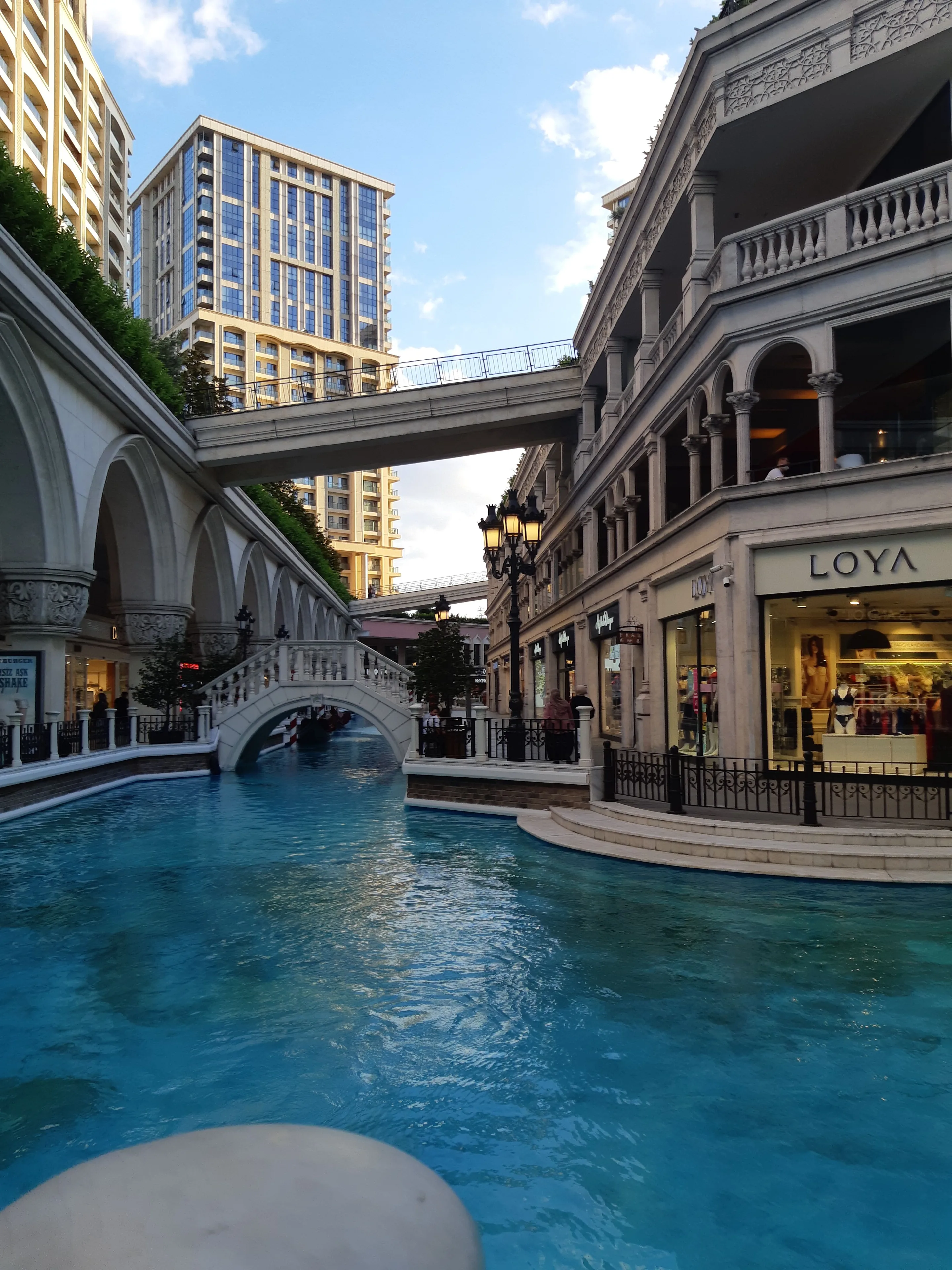 Malls & Walks