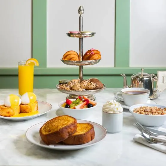 Ladurée — the table