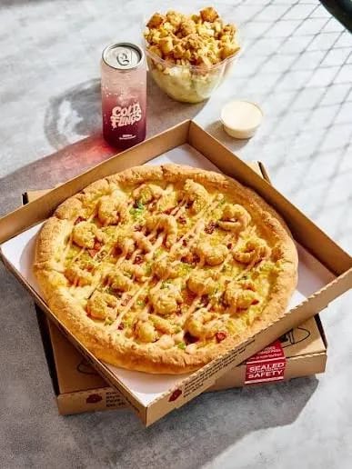 Pizza Station — the table